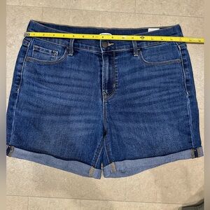 Old Navy Women's Denim Cuffed Shorts size 8